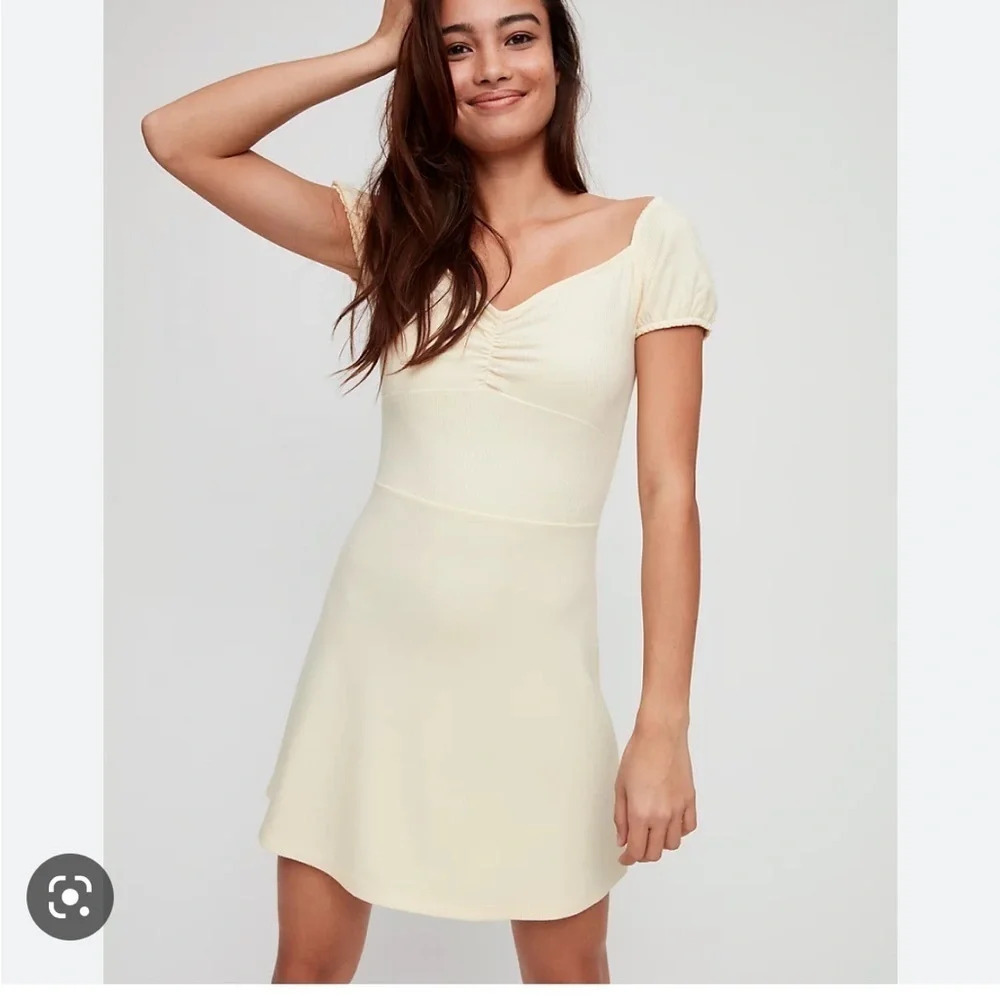 Aritizia Sunday Best Yellow Ribbed Dress Size XS B30